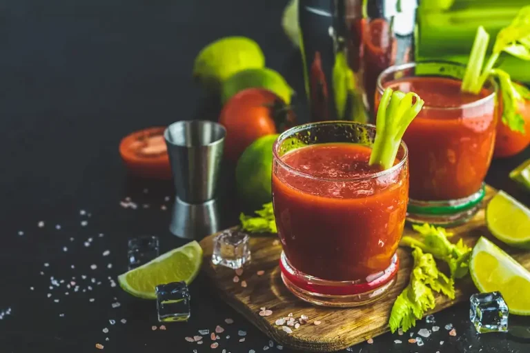  Cómo Preparar el Mezcal Bloody Mary Perfecto
