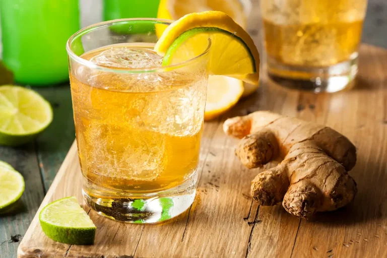 Receta del Cóctel Honey Trap: Un Delicioso Toque Dulce y Ahumado