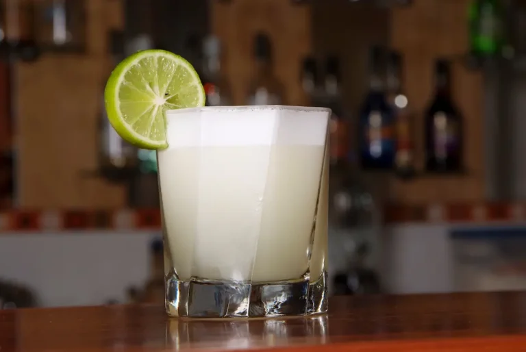 Cóctel Los Altos: el equilibrio perfecto entre Tequila y Mezcal