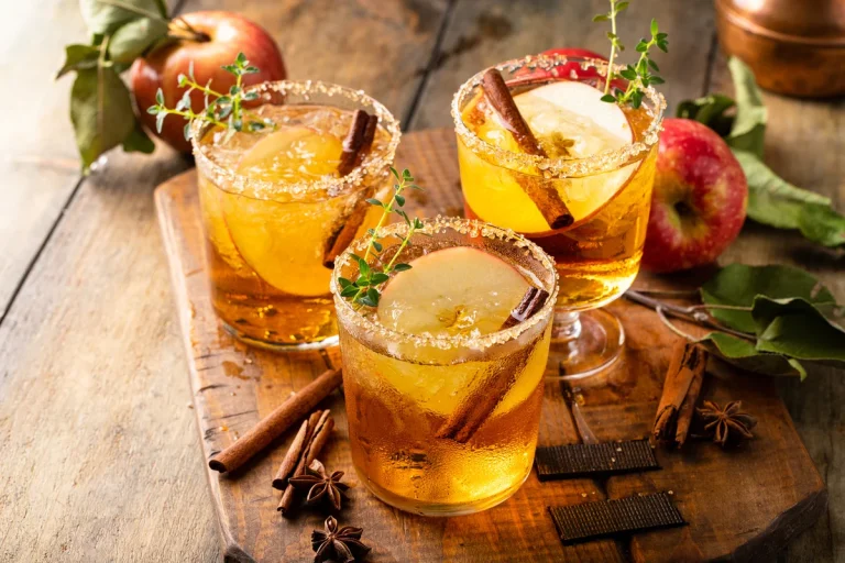 Receta de Margarita de Sidra de Manzana: Un Toque Ahumado y Otoñal