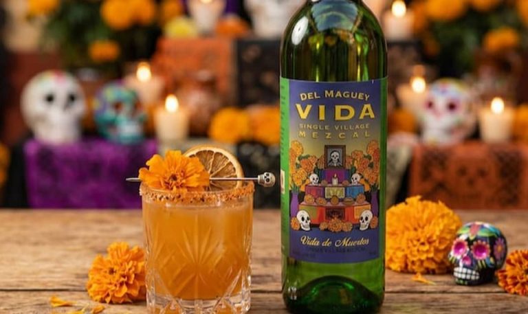 Portrait for Paciano: A Stirred Mezcal Italicus Cocktail with Vida de Muertos